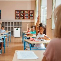 Aurabeat 3800 Large Capacity Sanitizing Air Purifier -FRIGIDAIRE Sales Shop aurabeat aspx1 3800 large capacity sanitizing air purifier lifestyle 2