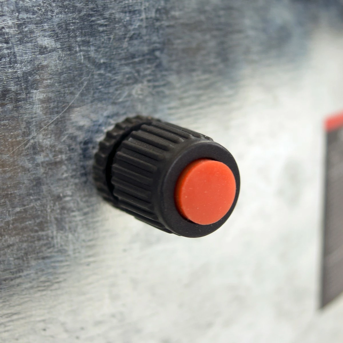 Dyna-Glo Delux Natural Gas Radiant Heater 8 Dyna-Glo Delux Natural Gas Radiant Heater - Image 6